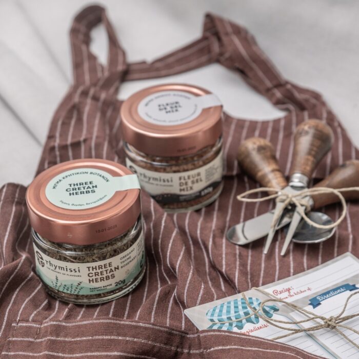 giftboxwithspicesseasaltrecipesapronlinenservingtoolskitchencooking