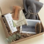 movembercareforhimbeardoilnaturalproductswoodenbrushcottontowelinabox